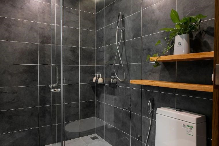 Studio King Room with Balcony City View